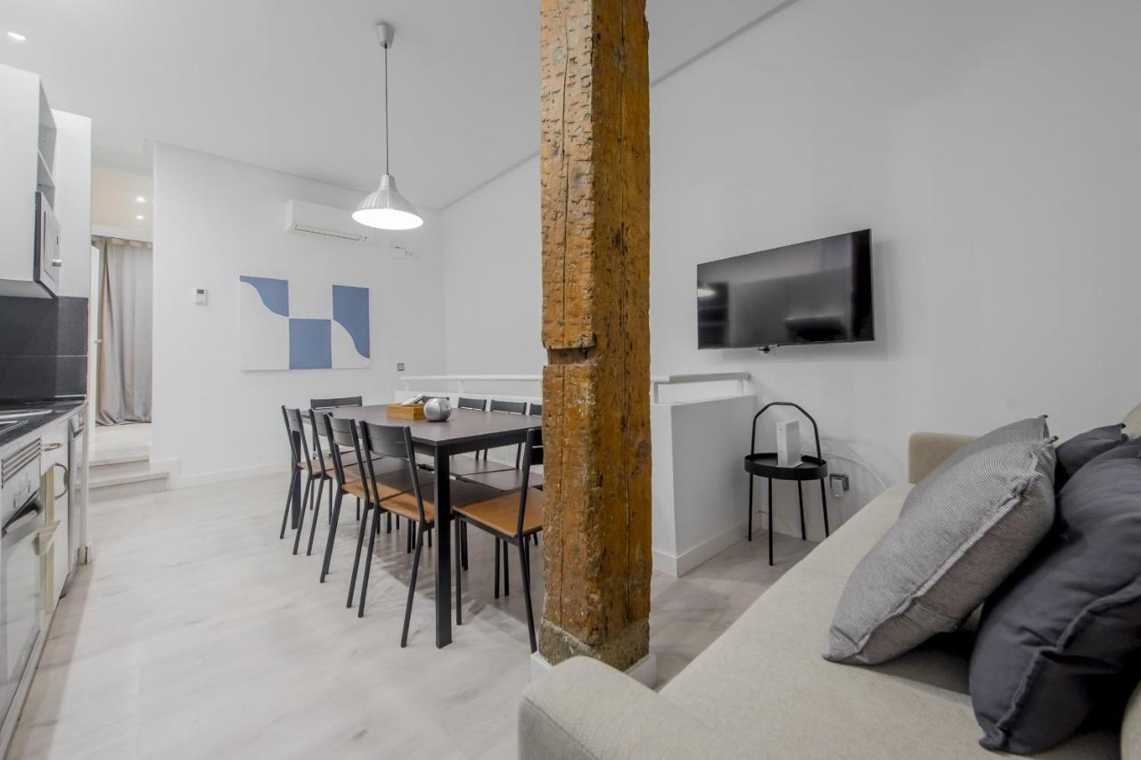 Cool/Soho Style Apt Para 9Pax C/Luciente Madrid Exterior photo
